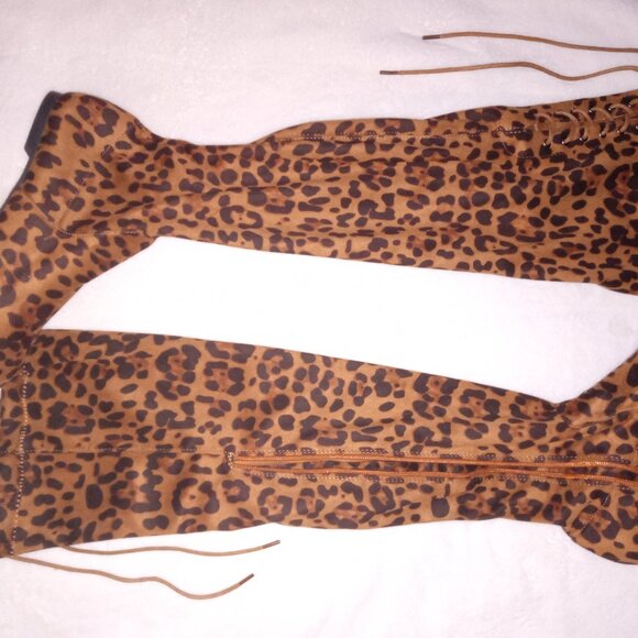Animal print over the knee's boots - Picture 3 of 6